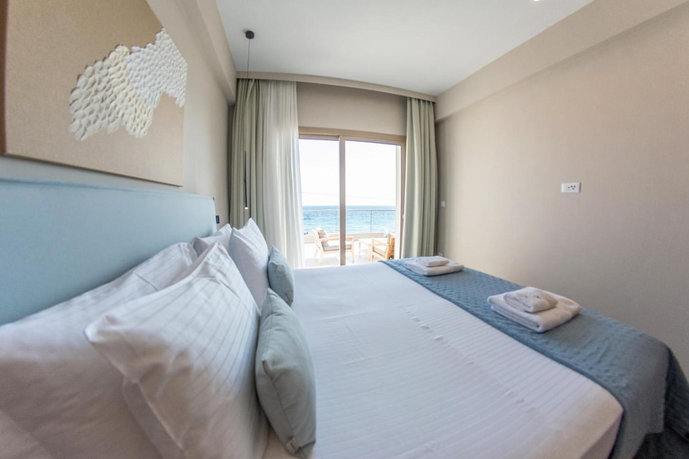 Kaiser Luxury Suites Ahílio Kültér fotó