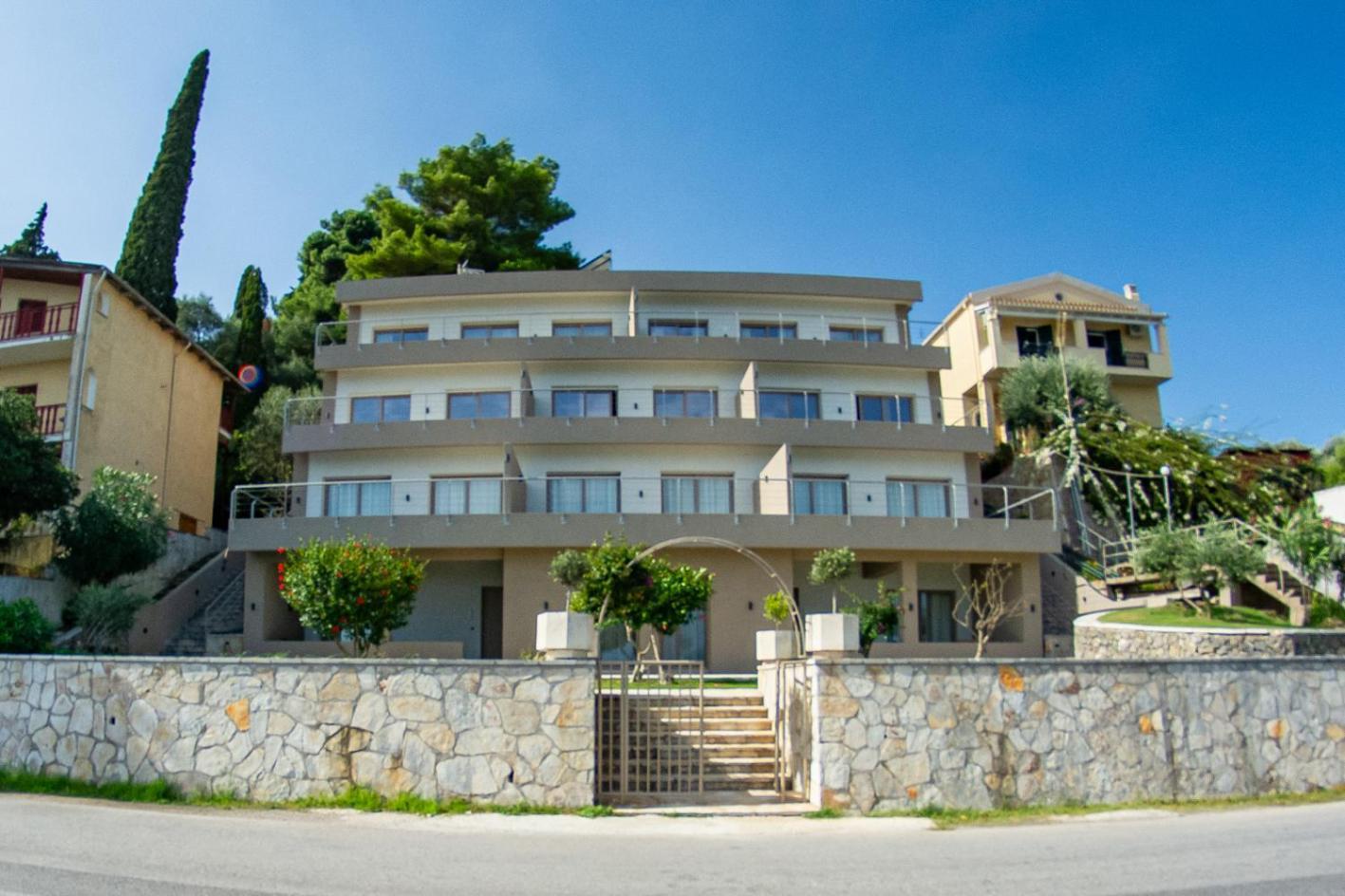 Kaiser Luxury Suites Ahílio Kültér fotó
